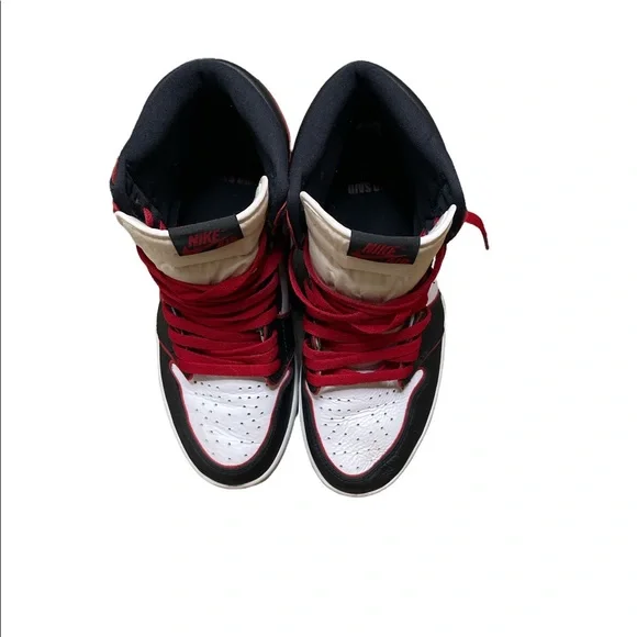 JORDAN 1s BLOODLINE - Picture 3 of 3